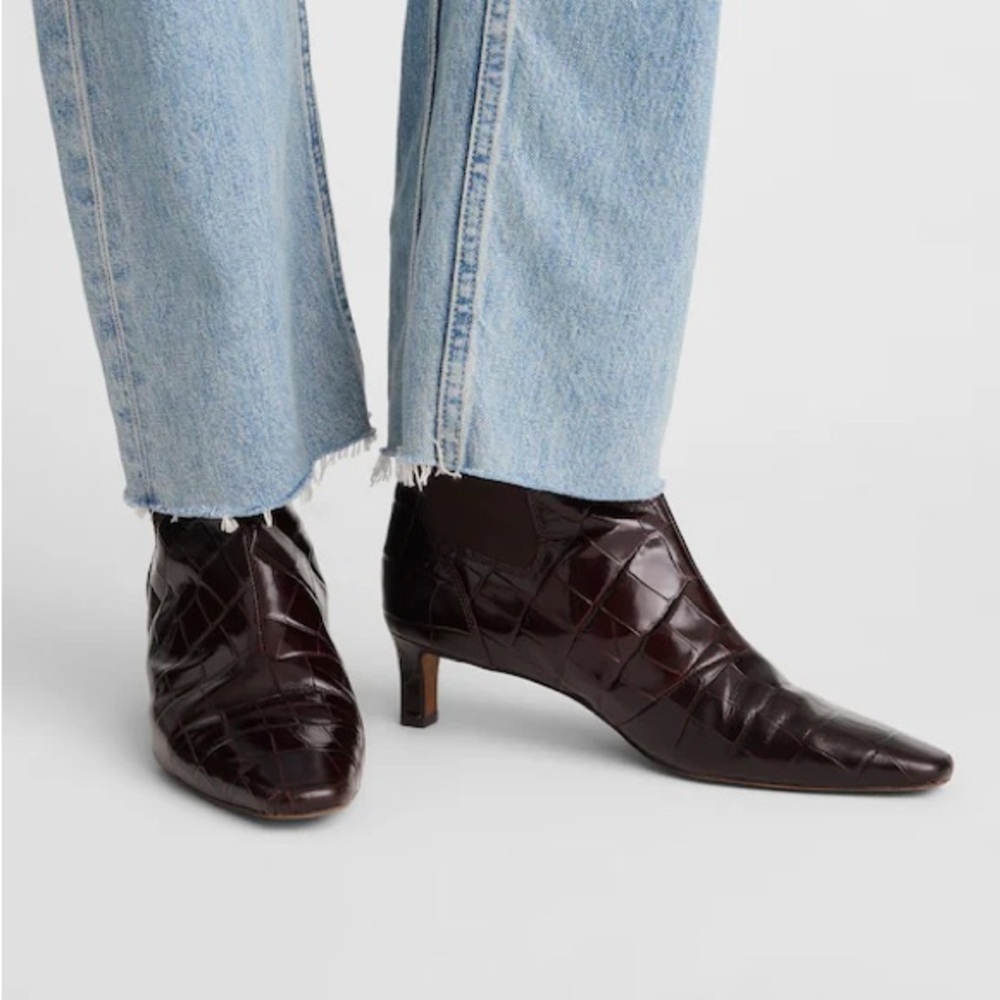 Madewell The Dimes Chelsea Boot in Coffee Bean - Picture 2 of 11